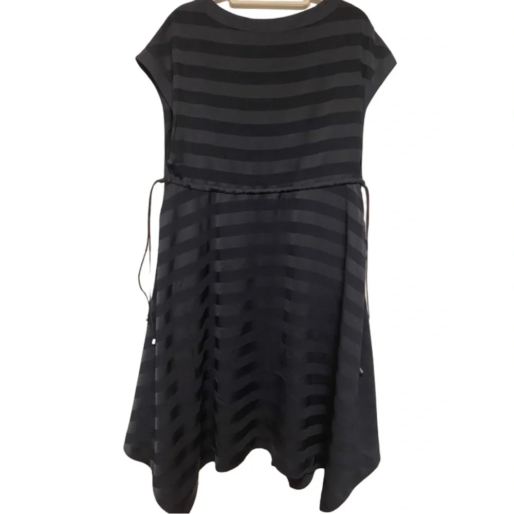 Ted Baker Linnie Striped Asymmetrical Hem Dress Size XS 0 Dark Blue Navy Stripe - Picture 4 of 4